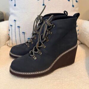 Toms Wedge Boots NWOB